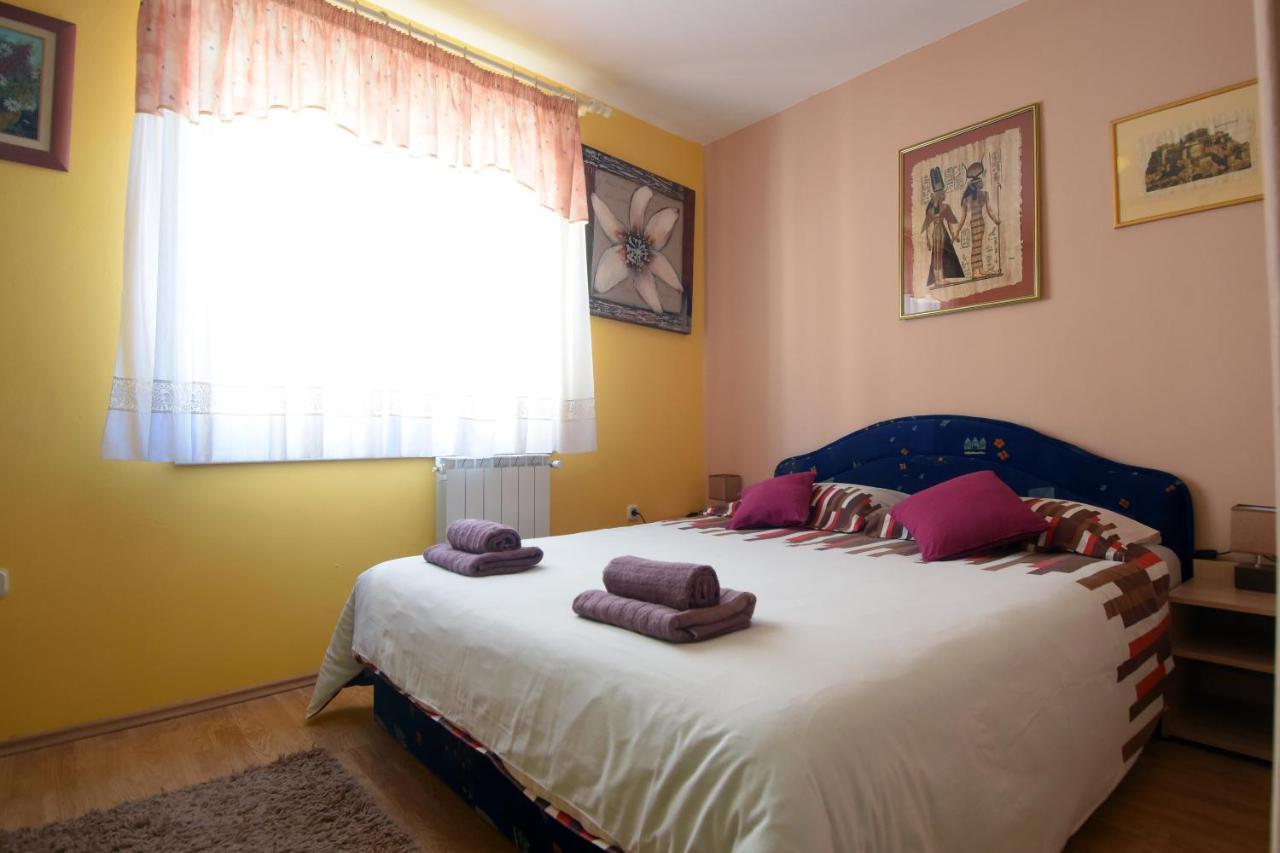 Gallery Premium 99 Near Ammphiteatre With Garage 5 Days And More Gratis Apartment Pula Exterior photo